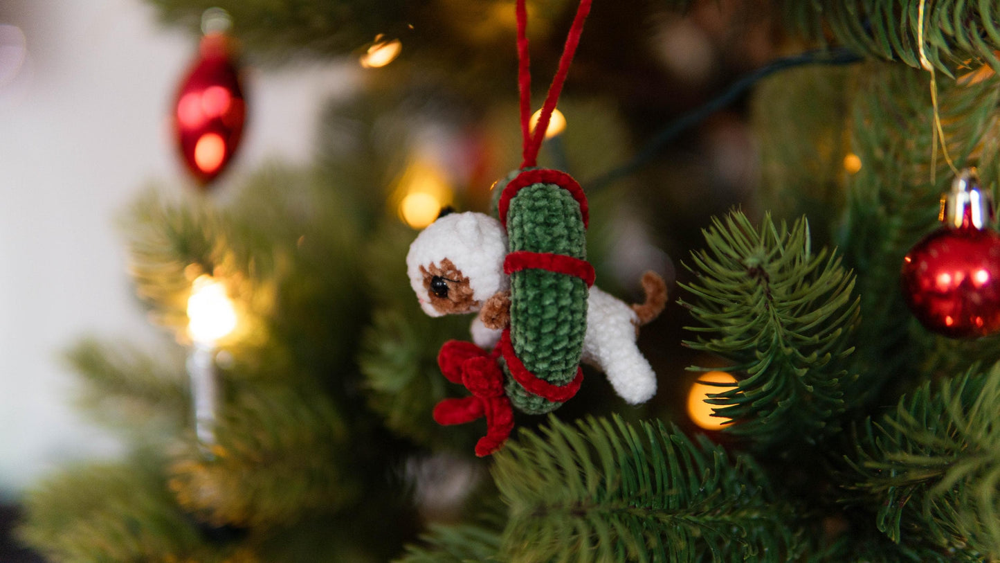 Cat in a Wreath Crochet Pattern