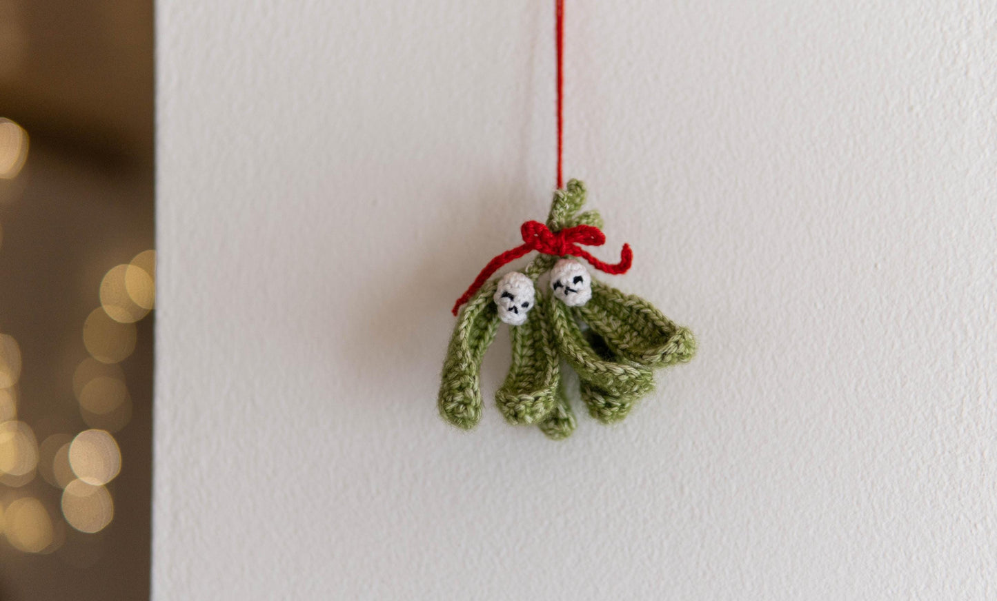 Mistletoe with Skulls Crochet Pattern