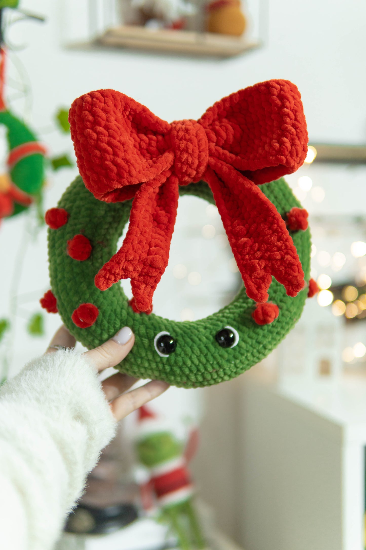 Jolly & Jaws Christmas Wreath 2 in 1 PDF Crochet Pattern