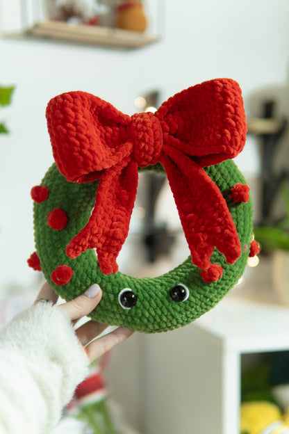 Jolly & Jaws Christmas Wreath 2 in 1 PDF Crochet Pattern