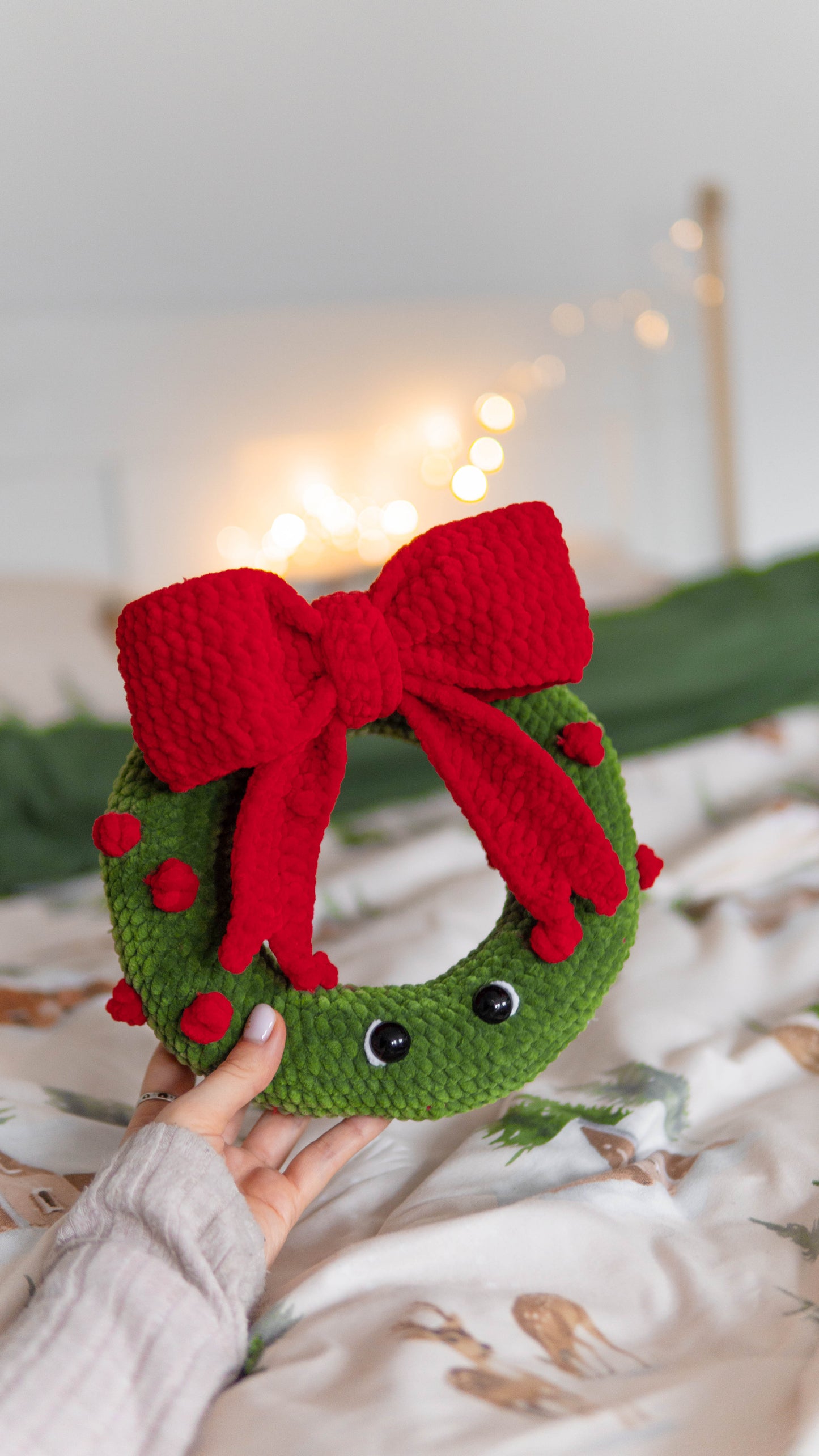 Jolly & Jaws Christmas Wreath 2 in 1 PDF Crochet Pattern