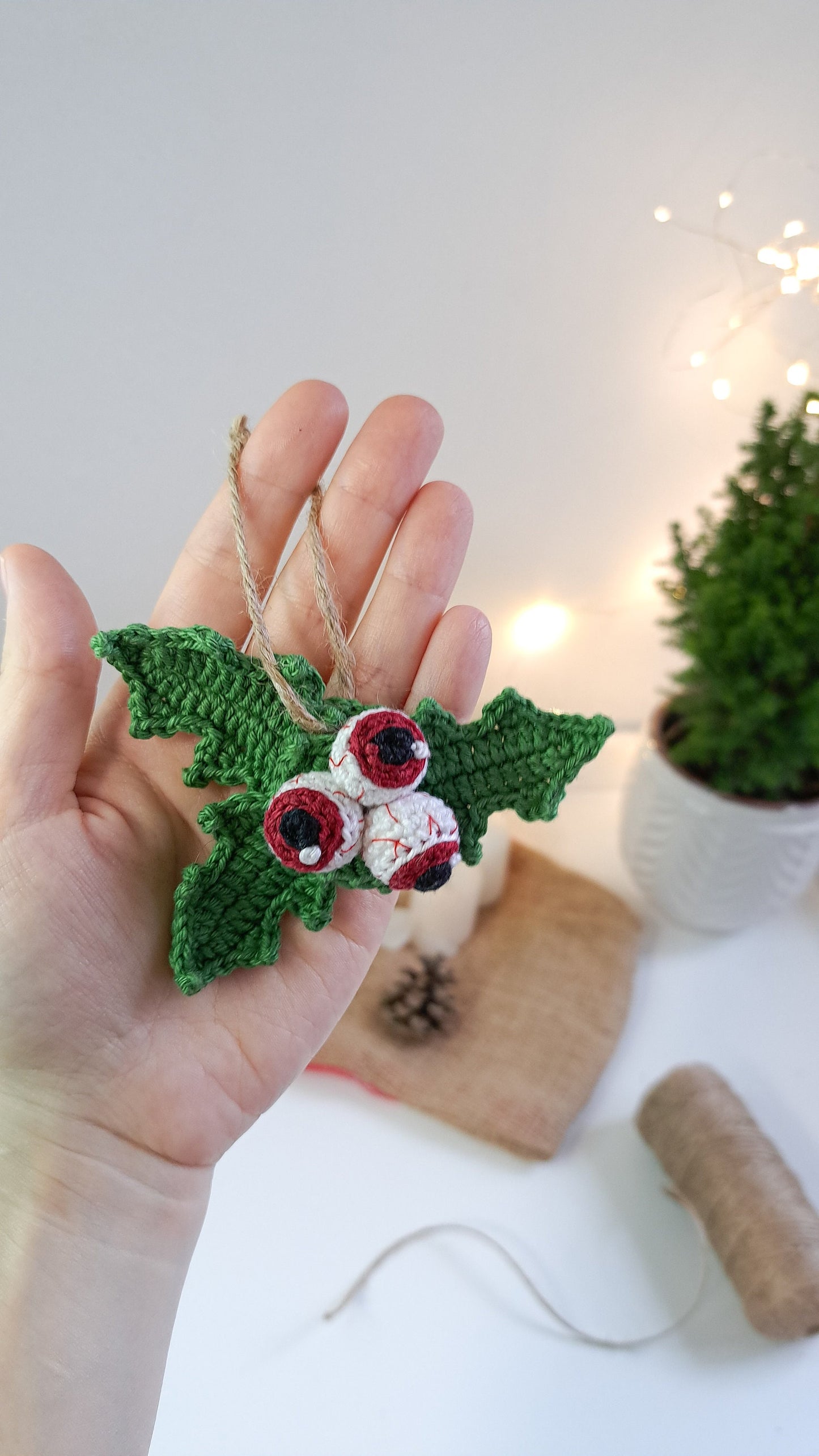 Christmas Holly Crochet Pattern